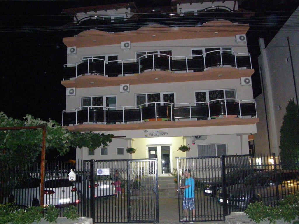 Hotel Marynero à Năvodari Extérieur photo