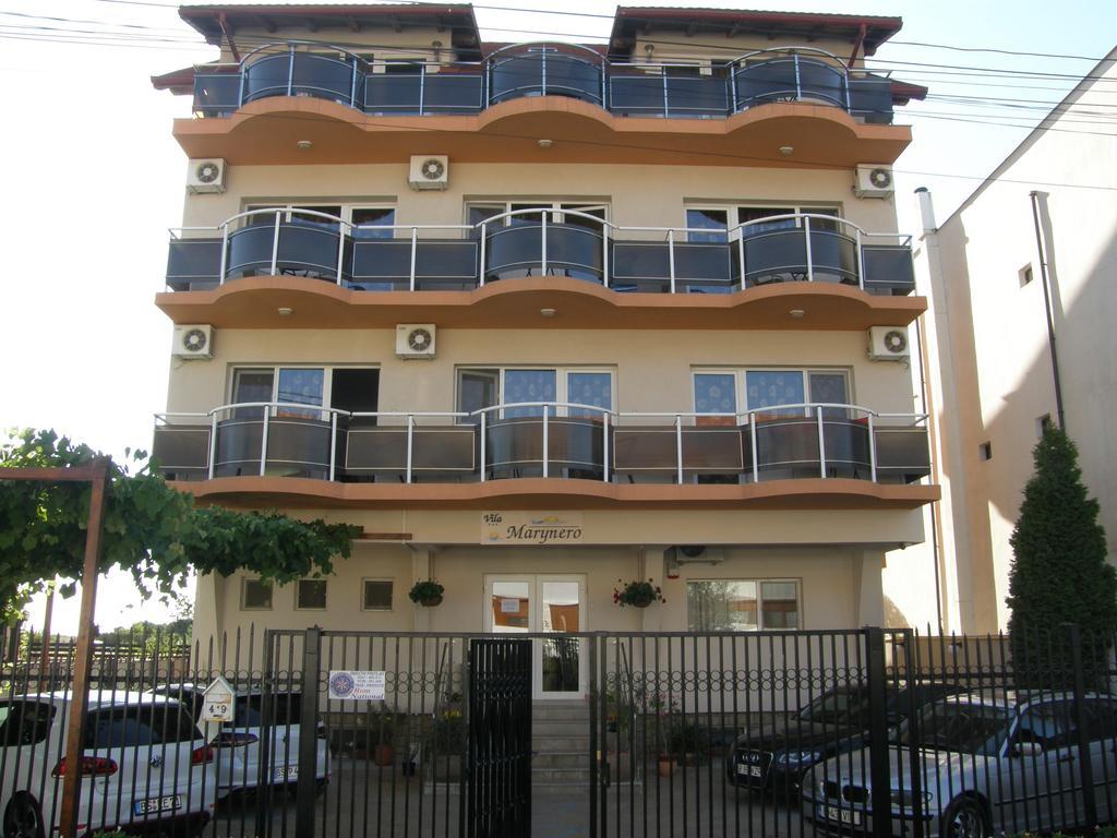 Hotel Marynero à Năvodari Extérieur photo