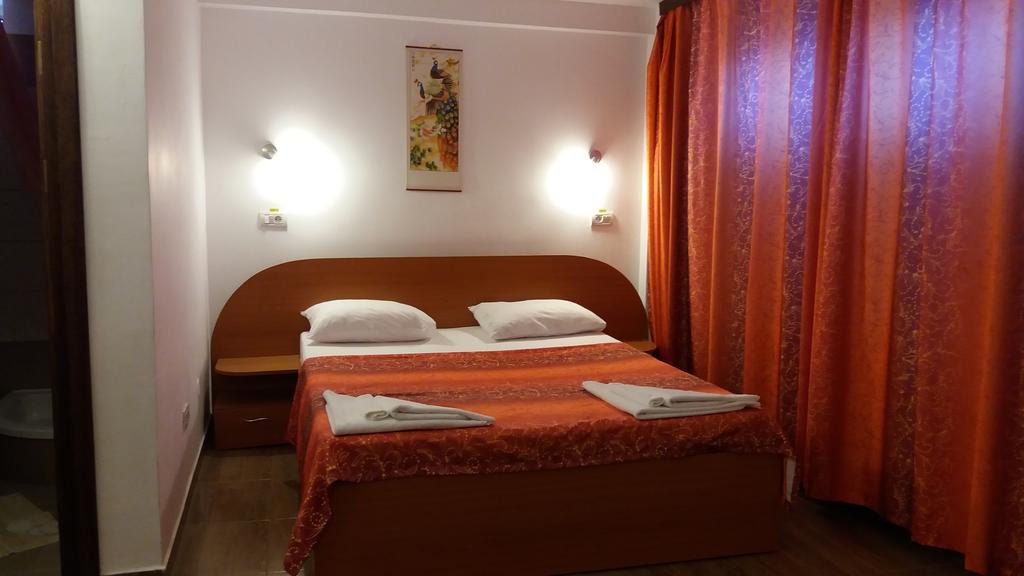 Hotel Marynero à Năvodari Extérieur photo