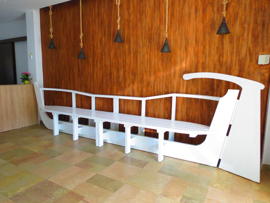 Hotel Marynero à Năvodari Extérieur photo